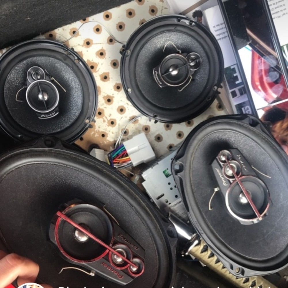 speakers